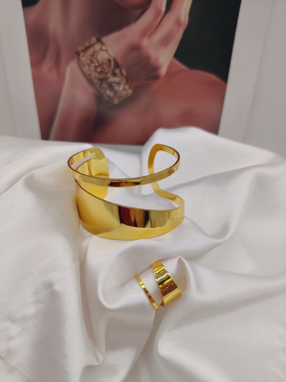 Bracelet