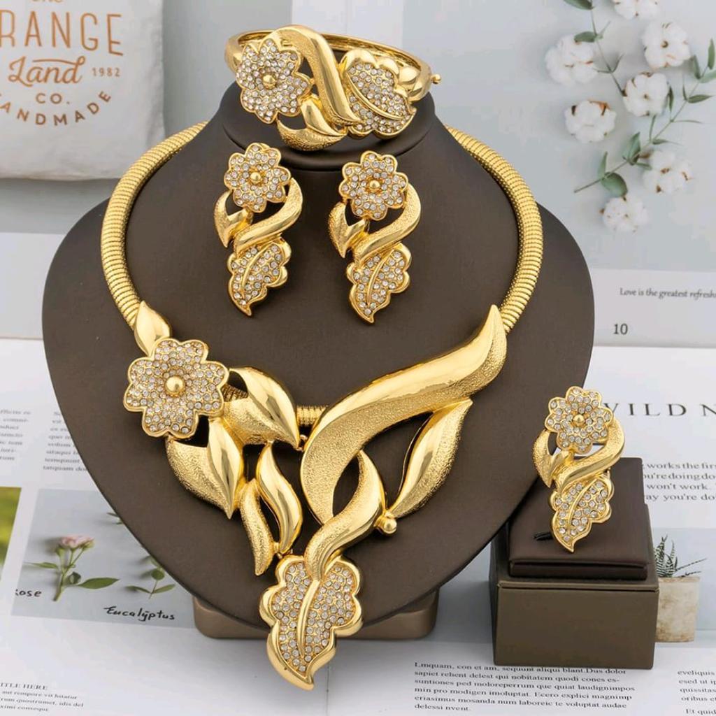 Big Flower Jewelry Set